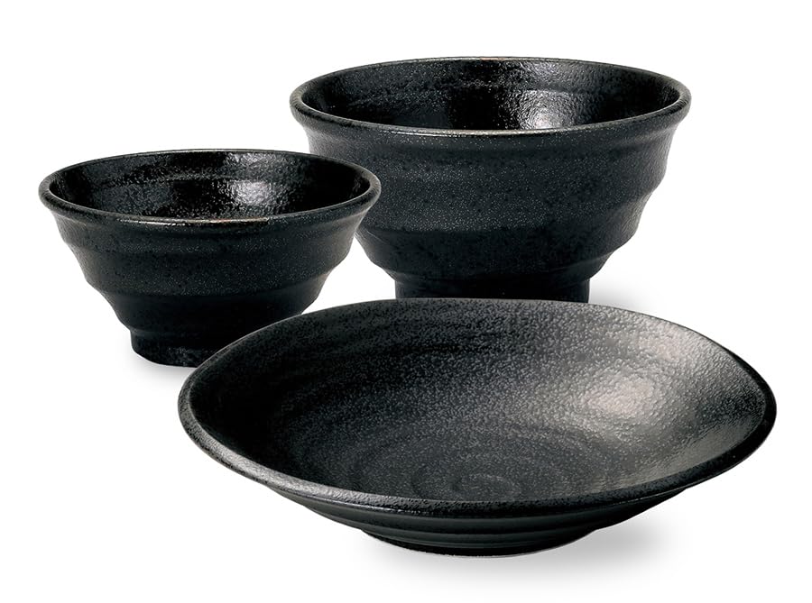 黒曜 生産国:日本 美濃焼 主材：磁器 食器セット 飽きのないシンプル＆モダンなデザイン！和食にも洋食にも使える食器セット。箱入りなので新生活のギフトとしてもおすすめです。 本当に必要な3点！ 一人暮