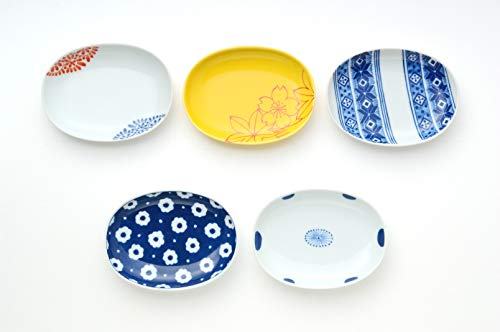 サイズ：約長径10.0*短径7.5*高1.6* 素材：磁器 絵変わりなので料理によって使い分けができます。箸休め・珍味・?油皿などいろいろ使えます。箸、箸置き、豆皿以外は商品ではありません。